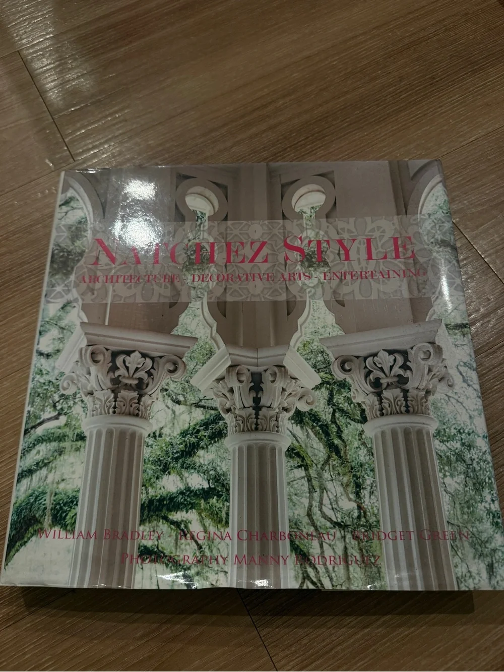 Coffee table book- Natchez, MS homes